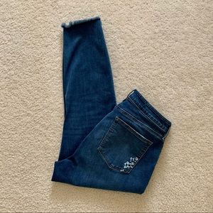 Loft embroidered curvy skinny jeans 🥰
